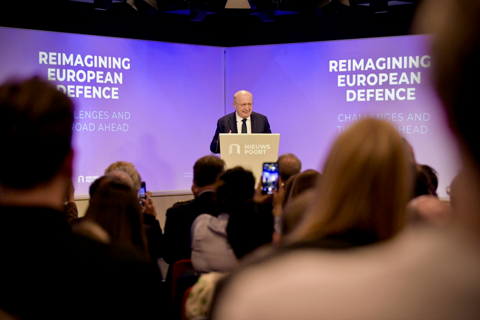 De commissaris tijdens zijn keynote speech over de toekomst van Europese defensie